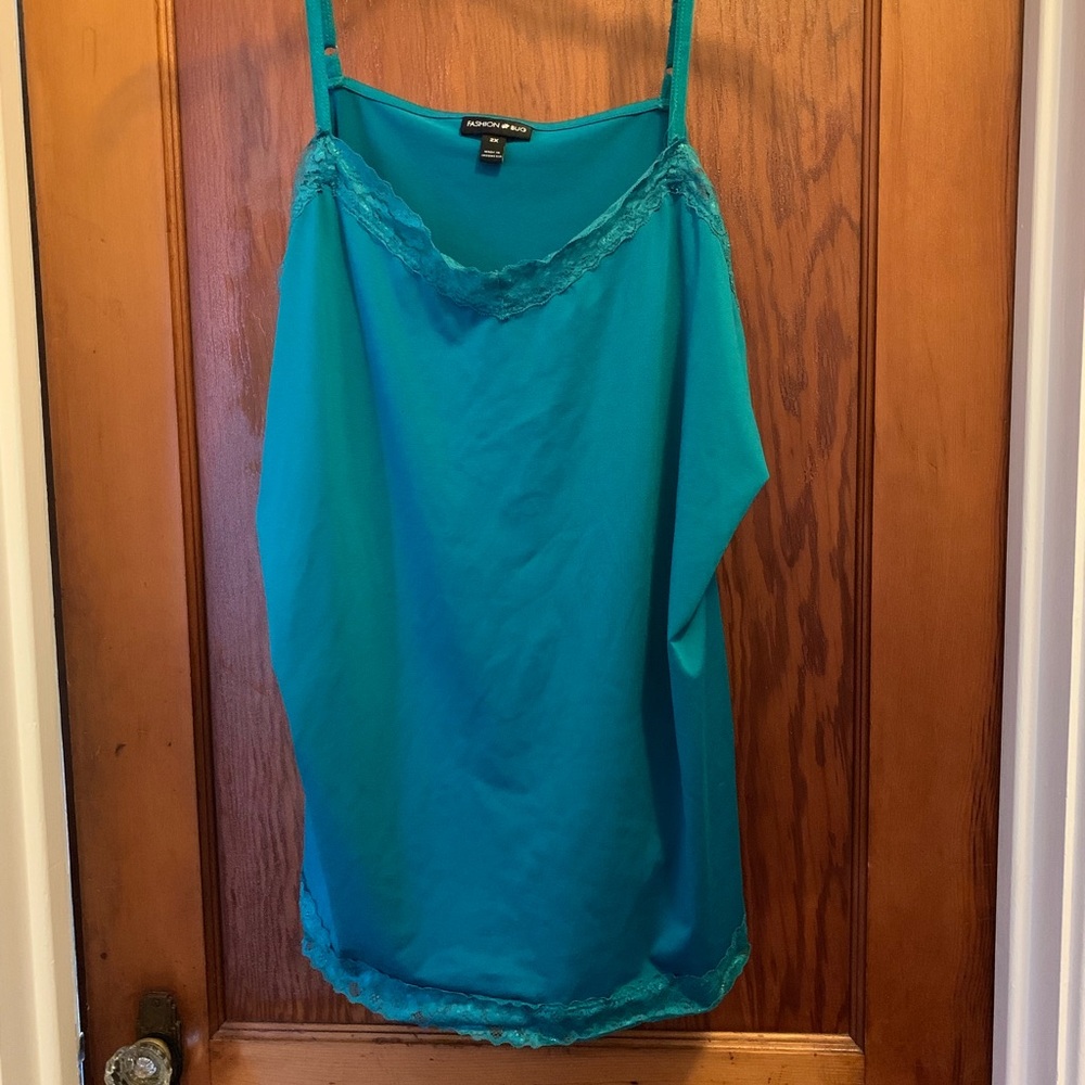 Lace tank top with adjustable spaghetti straps